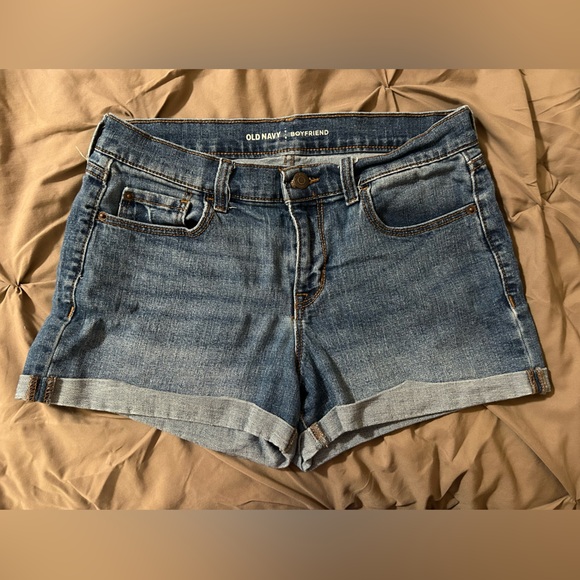 Old Navy. Denim shorts. Size 8. - Picture 1 of 4